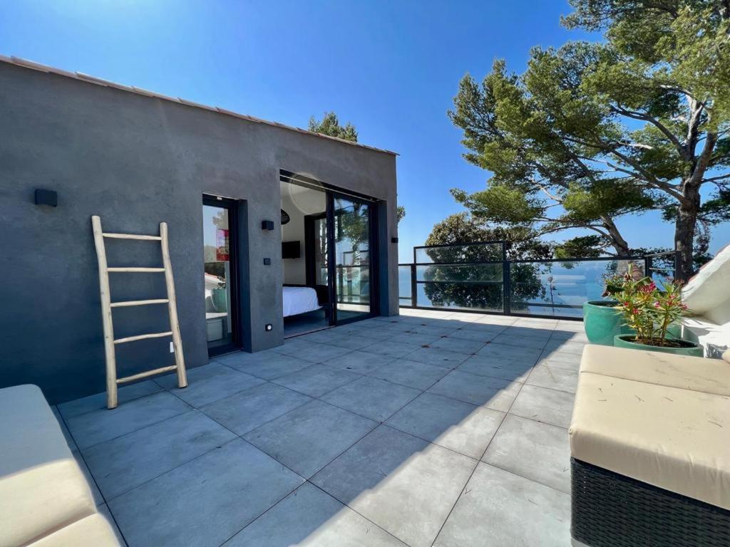 Magnifique Villa Neuve Vue Mer กาวาแลร์-ซูร์-แมร์ ภายนอก รูปภาพ