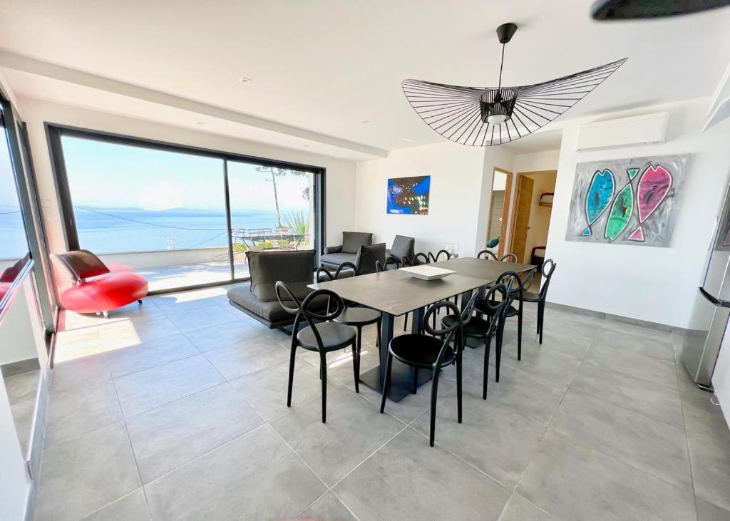 Magnifique Villa Neuve Vue Mer กาวาแลร์-ซูร์-แมร์ ภายนอก รูปภาพ